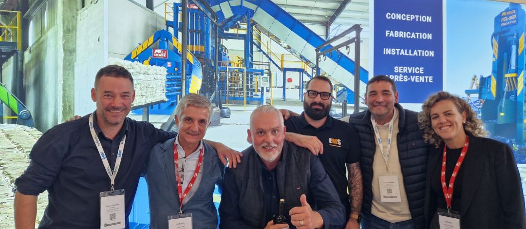 <h1>Pollutec 2025, un enfoque diferente</h1>
<img src="images/imabe/Pollutec_2025.jpg" alt="">
<div><h6>En 2025, IMABE volvió a estar presente en Pollutec Lyon, uno de los eventos internacionales de referencia para la gestión de residuos, el reciclaje y las soluciones medioambientales. Nuestra participación en esta edición no fue solo una cita ferial más, sino una oportunidad estratégica para reforzar relaciones, analizar tendencias y seguir posicionando nuestras soluciones en un mercado clave como el francés.</h6></div>
<div><p>Pollutec es un punto de encuentro donde se definen tendencias reales del sector. Durante la feria, pudimos constatar un creciente interés por:</p>
<ul>
<li>La automatización de procesos en plantas de reciclaje.</li>
<li>La mejora de la eficiencia energética en equipos industriales.</li>
<li>Soluciones que permitan tratar flujos de residuos cada vez más complejos.</li>
<li>La necesidad de partners tecnológicos con experiencia internacional.</li>
</ul>
<p>Nuestra presencia en Lyon nos permitió intercambiar impresiones con profesionales del sector, clientes y colaboradores, así como conocer de primera mano las prioridades actuales del mercado francés y europeo.</p></div>
<div><p>El mercado francés de la gestión de residuos y el reciclaje destaca por su alto nivel de regulación, innovación y concienciación ambiental. Francia avanza con firmeza hacia modelos de economía circular, con objetivos ambiciosos en reducción de residuos, valorización de materiales y eficiencia energética. Esto obliga a operadores y plantas a apostar por tecnología fiable, robusta y adaptable, capaz de cumplir normativas estrictas sin perder productividad.</p>
<p>En este contexto, las soluciones de <strong>IMABE</strong>, prensas, empacadoras y líneas completas para la gestión de residuos, encajan de forma natural en un mercado que valora especialmente la durabilidad de la maquinaria, la optimización de procesos y el soporte técnico a largo plazo.</p></div>
<img src="images/imabe/Pollutec_2025_-_stand.jpg" alt="">
<div><p>Participar en Pollutec 2025 refuerza el compromiso de<strong> IMABE</strong> con una industria más sostenible y eficiente. Francia es, sin duda, uno de los países que marcan el ritmo en políticas medioambientales en Europa, y estar presentes en este tipo de eventos nos ayuda a seguir desarrollando soluciones alineadas con los retos reales de nuestros clientes.</p>
<p><strong>IMABE</strong> continúa apostando por la innovación tecnológica, la personalización de proyectos y una visión a largo plazo que nos permite acompañar a nuestros clientes allí donde se encuentren.</p>
<p><strong>IMABE</strong> siempre presente en los mejores eventos.</p></div>
<img src="images/imabe/Pollutec_2025_3.jpg" alt="">
<ul>
        <li><a href="https://www.linkedin.com/shareArticle?mini=true&url=https://www.imabeiberica.com/es/quienes-somos-imabe-innovaciones/noticias-imabe/467-rema-2025.html&title=ReMA%202025%3A%20A%20New%20Edition%2C%20New%20Opportunities&summary=A%20key%20event%20to%20analyze%20the%20evolution%20of%20the%20industry%2C%20strengthen%20relationships%20and%20identify%20growth%20opportunities%20in%20the%20recycling%20sector.&source=IMABE">linkedin</a>
</li>
        <li><a href="https://www.instagram.com/imabe_innovaciones/">instagram</a>
</li>
        <li><a href="https://www.facebook.com/sharer/sharer.php?u=https://www.imabeiberica.com/es/quienes-somos-imabe-innovaciones/noticias-imabe/467-rema-2025.html">facebook</a>
</li>
        <li><a href="https://twitter.com/intent/tweet?url=https://www.imabeiberica.com/es/quienes-somos-imabe-innovaciones/noticias-imabe/467-rema-2025.html&text=ReMA%202025%3A%20A%20New%20Edition%2C%20New%20Opportunities%20at%20IMABE!&hashtags=ReMA2025,IMABE,Recycling,Sustainability">twitter</a>
</li>
        <li><a href="https://www.youtube.com/@imabeinnovaciones">youtube</a>
</li>
    </ul>