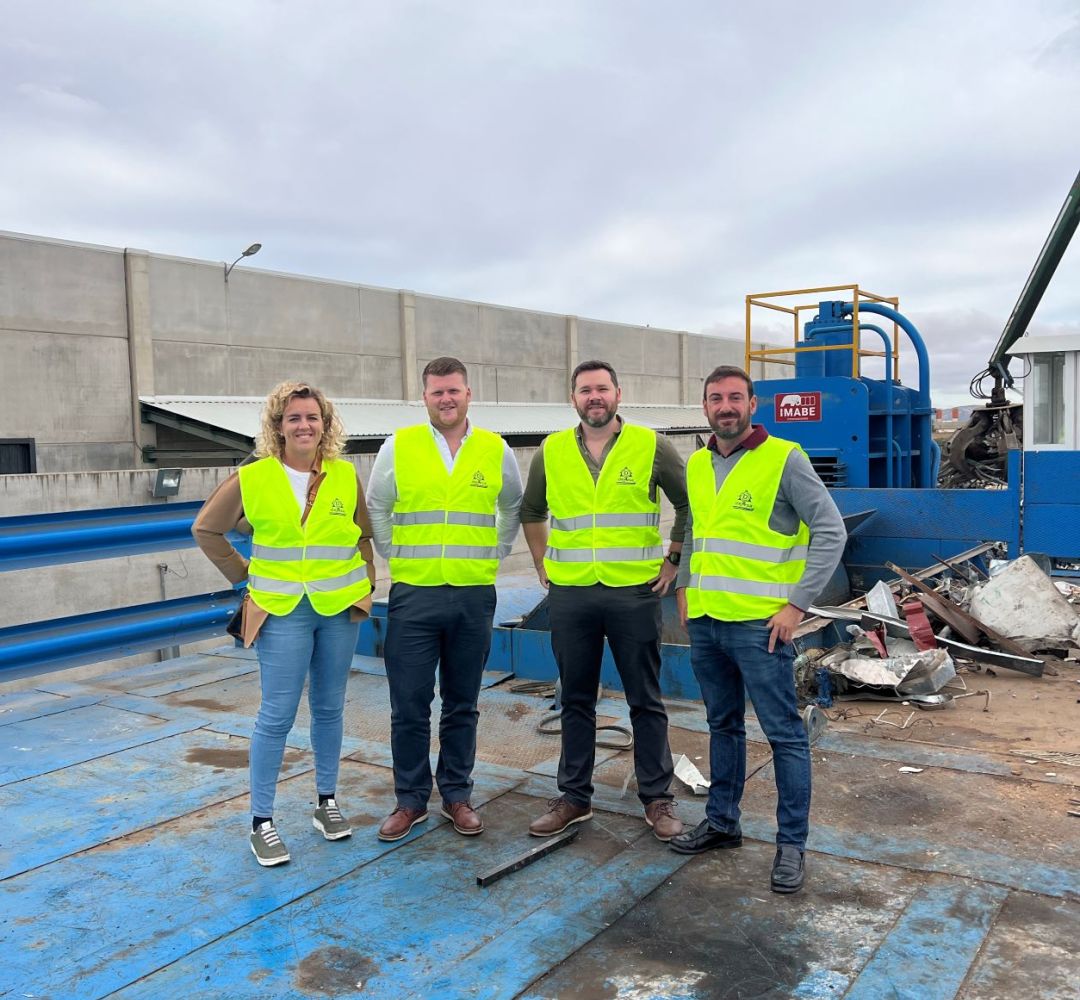 <h1>PRM Waste - New UK distributor
<h4>IMABE solutions in the UK thanks to PRM Waste</h4></h1>
<div>

    <img src="/images/Diseo_sin_ttulo_24.jpg" alt="IMABE at retema">


<h3>IMABE at RETEMA . Special waste edition</h3>

<p>IMABE at RETEMA - Article waste special edition</p>

<div><p><strong>IMABE</strong> supplies equipment to <strong>GRUPO SPR</strong> at the new CLD Serveis Ambientals plant in <strong>Sorigué</strong> ♻.</p>
<p>More than 10 years after the first collaboration, INNOVACIONES IMABE is once again supplying equipment to GRUPO SPR.</p>
<p>At the CLD Plant, the press model selected is the H-60/1000, which will work with the different recovered materials: paper and cardboard, PET, HDPE, PP, Film, etc.</p>
<p>📰👉 We invite you to read the complete article in the following link</p>
<p><a href="https://www.retema.es/revista-digital/julio-agosto-8">https://www.retema.es/revista-digital/julio-agosto-8</a></p></div>


</div>
<div><p><strong>PRM Waste</strong>, official <strong>distributor</strong> of <strong>IMABE Innovations</strong> equipment.</p>
<p>We are pleased to announce that PRM Waste is the <strong>official distributor</strong> of <strong>IMABE</strong> equipment in the <strong>UK</strong>.</p>
<p>All our equipment is manufactured in Spain, in our factories in Arganda del Rey. But thanks to them you will be able to enjoy them at your facilities in the UK.</p>
<p>At <strong>IMABE</strong> we create<strong> innnovative solutions for the recycling</strong> of scrap metal, metals, paper and cardboard, PET plastic, MSW, fodder and biomass.</p>
<p><strong>About PRM Waste</strong>:</p>
<p>PRM Waste Systems is actively involved in the research and development of <strong>innovative technology</strong>, they work alongside their customers and suppliers to develop new solutions to existing and emerging challenges.</p>
<p style="text-align: center;">👇Visit their website to find out more 👇<a href="https://www.prmwastesystems.com/" target="_blank" rel="noopener noreferrer" title="prm waste web">https://www.prmwastesystems.com/</a></p></div>
<ul>
        <li><a href="https://www.facebook.com/imabeiberica/">facebook</a>
</li>
        <li><a href="https://twitter.com/imabeiberica_es">twitter</a>
</li>
        <li><a href="https://www.linkedin.com/company/imabe-iberica-s-a-?trk=vsrp_companies_cluster_name&trkInfo=VSRPsearchId%3A4316709661437478622340%2CVSRPtargetId%3A10041707%2CVSRPcmpt%3Acompanies_cluster">linkedin</a>
</li>
        <li><a href="https://www.instagram.com/imabeiberica/">instagram</a>
</li>
    </ul>